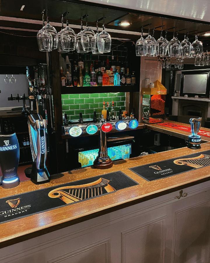 Newtown House Hotel Саут-Хейлинг Экстерьер фото